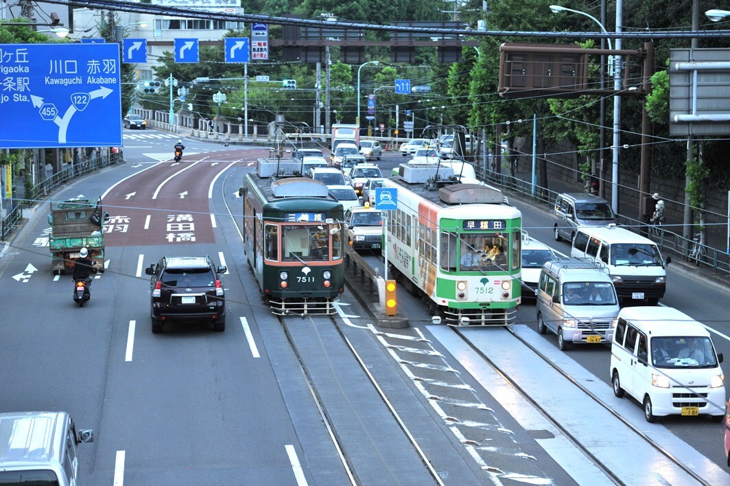 名鉄特急がまさかの路…