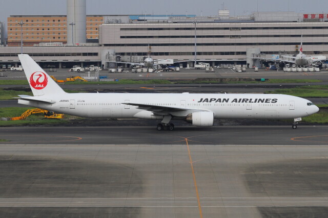 日本航空のボーイング…