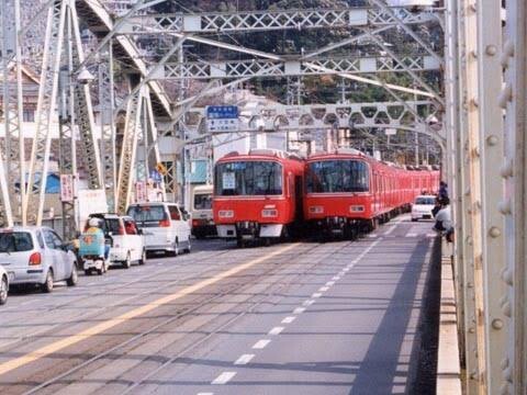 名鉄特急がまさかの路…